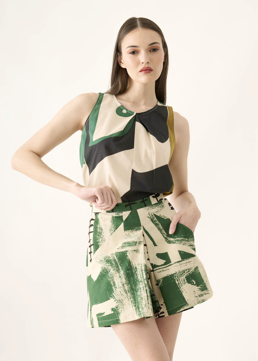 Shorts Triângulo Linho Estampado